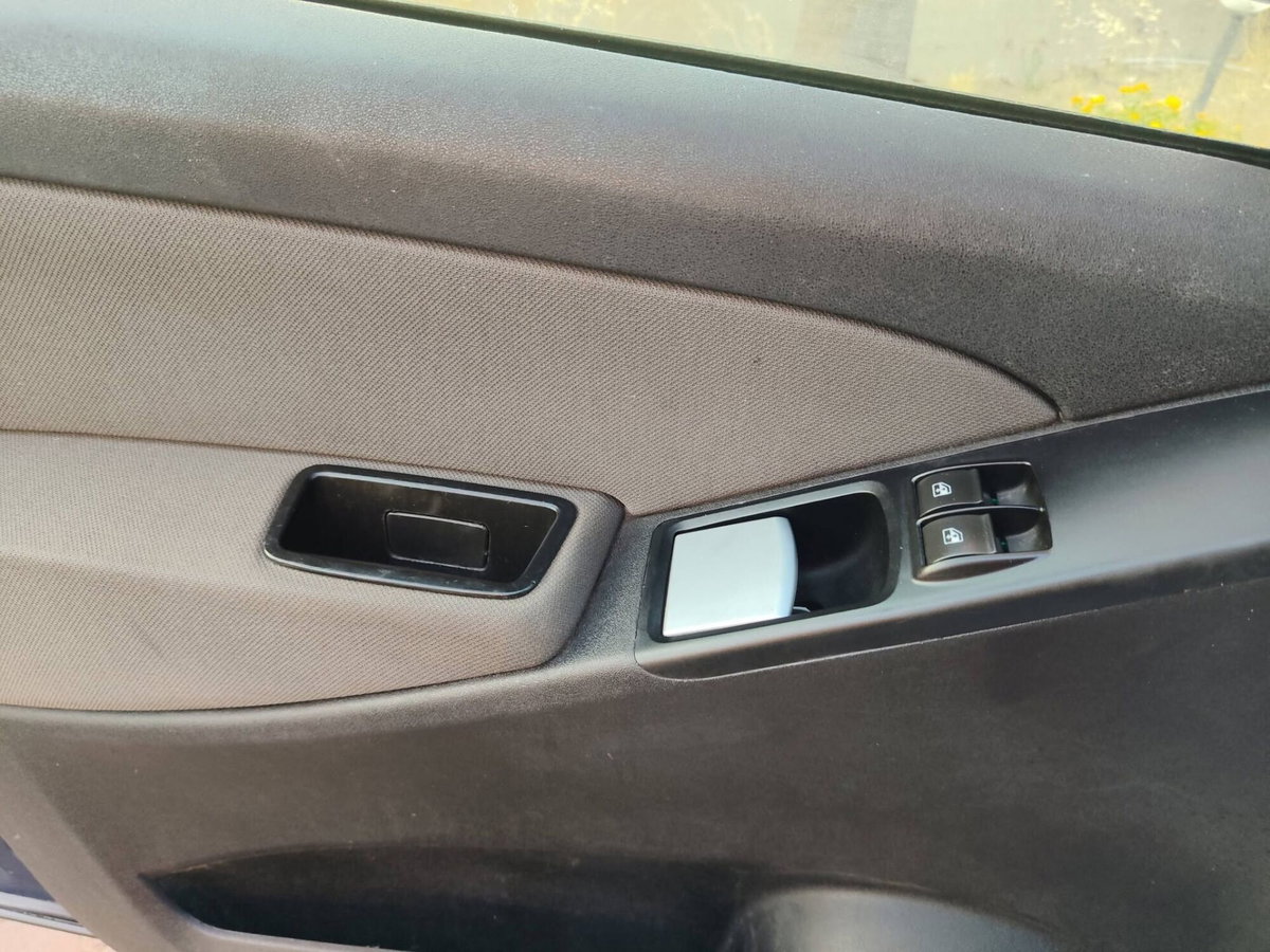 Fiat Idea 1.3 Multijet 16V 90 CV BlackLabel (12)