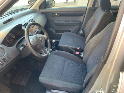 Suzuki Swift 1.3 5p. GL Plus (8)