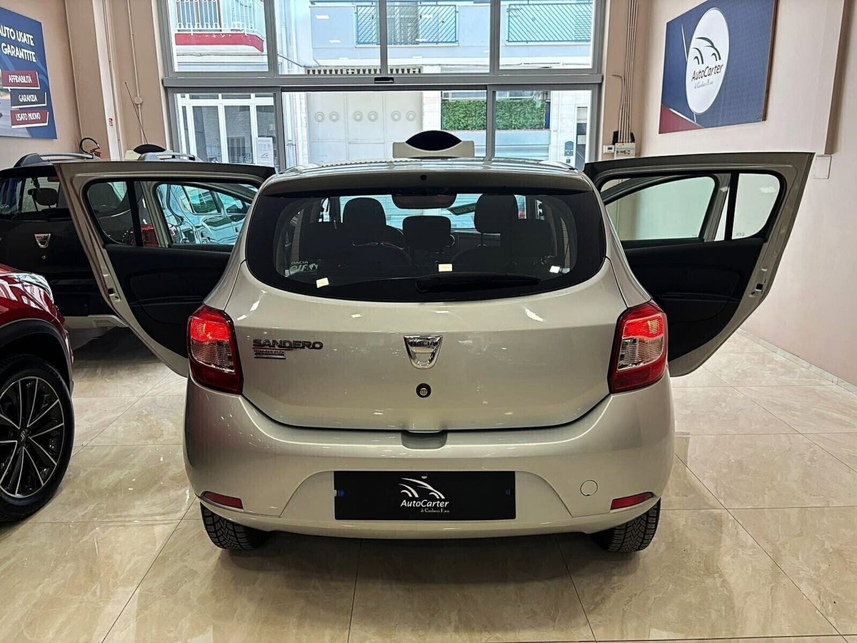 Dacia Sandero 1.5 dCi 8V 75CV Extra (20)