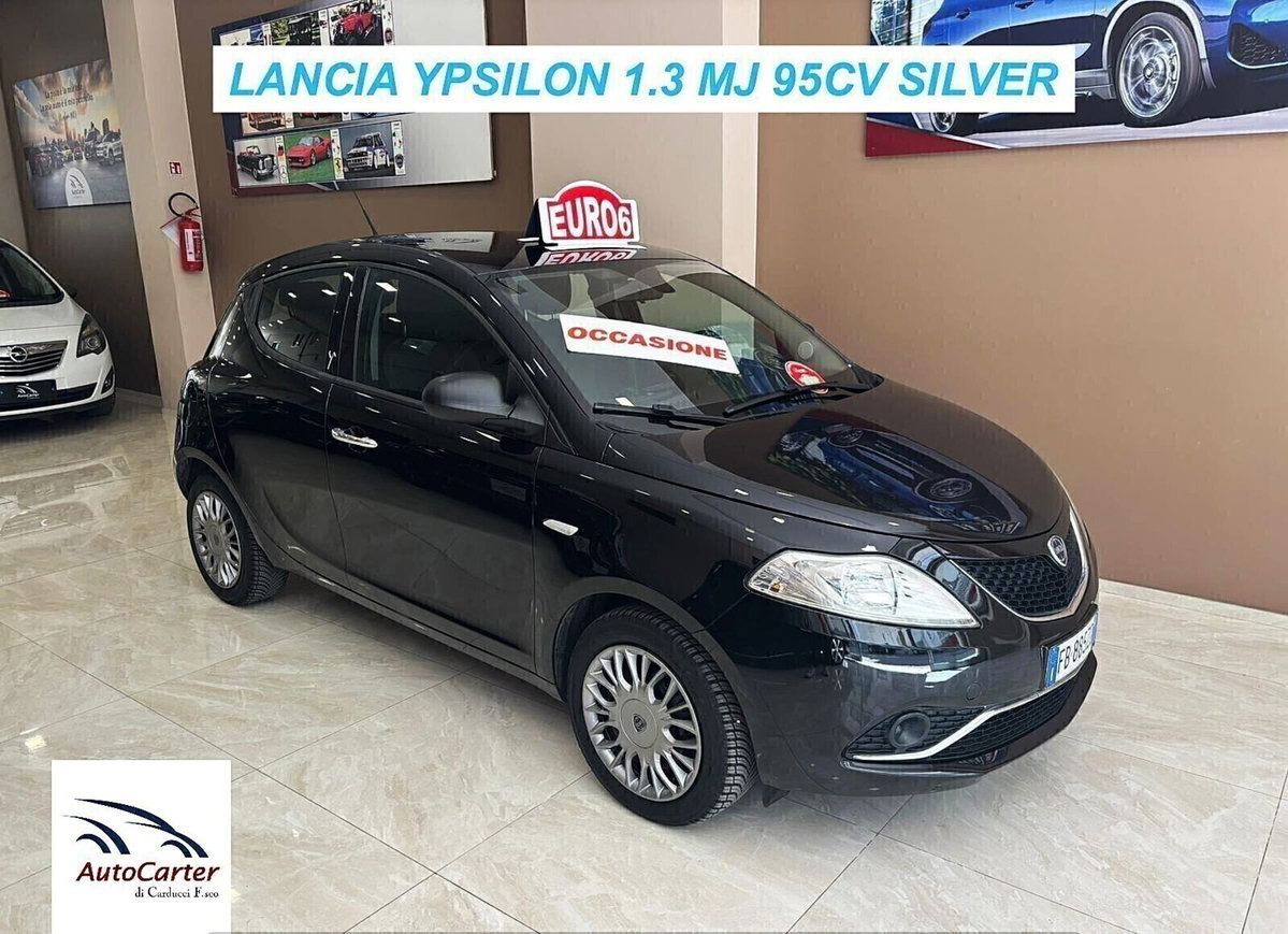 Lancia Ypsilon 1.3 MJT 16V 95 CV 5 porte S&S Silver (3)