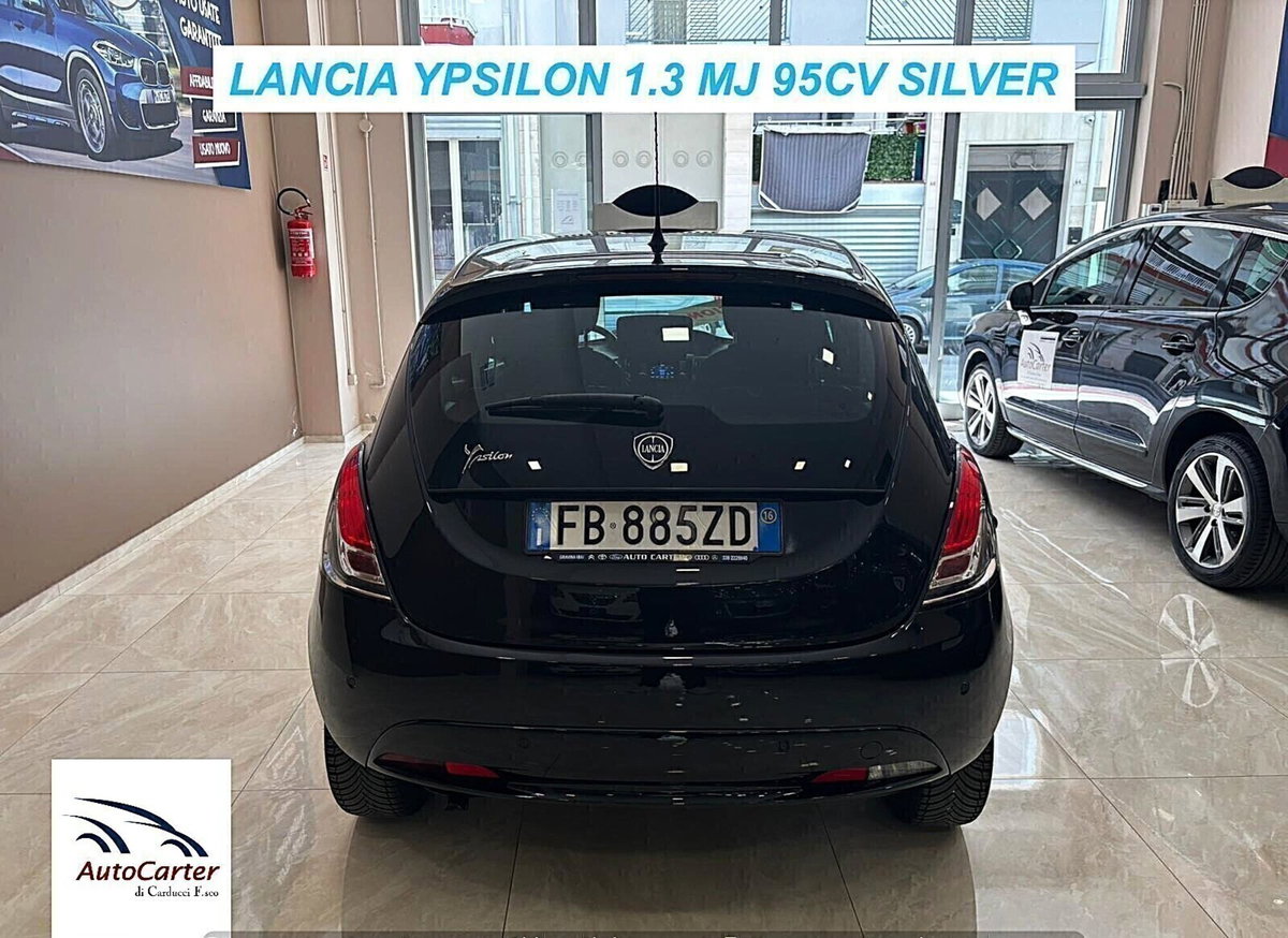 Lancia Ypsilon 1.3 MJT 16V 95 CV 5 porte S&S Silver (5)