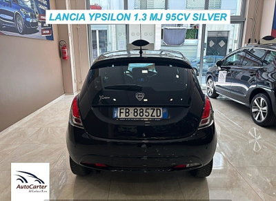 Lancia Ypsilon 1.3 MJT 16V 95 CV 5 porte S&S Silver (5)