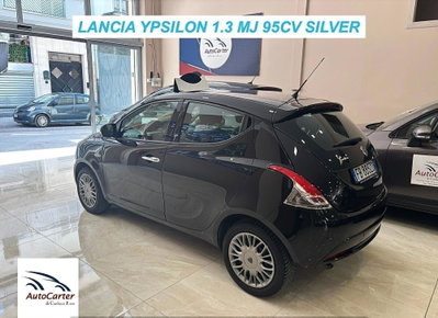 Lancia Ypsilon 1.3 MJT 16V 95 CV 5 porte S&S Silver (6)