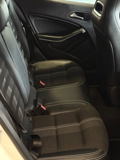 Mercedes-Benz GLA SUV 200 d Automatic Sport (11)