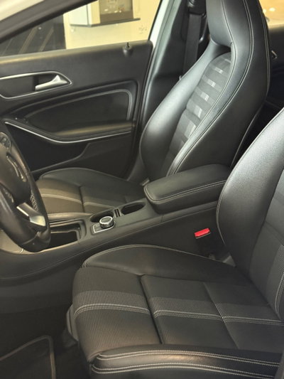 Mercedes-Benz GLA SUV 200 d Automatic Sport (12)