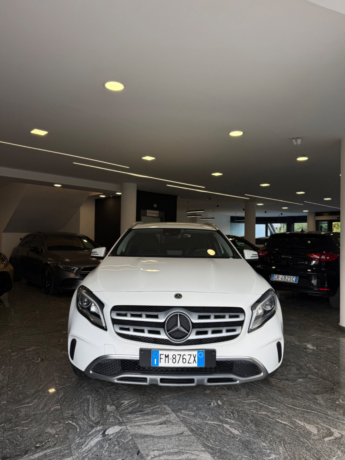 Mercedes-Benz GLA SUV 200 d Automatic Sport (2)
