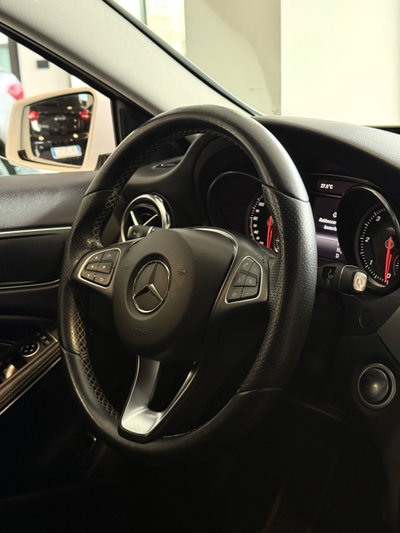 Mercedes-Benz GLA SUV 200 d Automatic Sport (8)