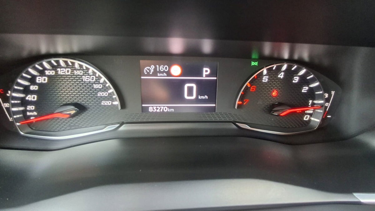 Peugeot 2008 PureTech 130 S&S EAT8 Active Pack (10)