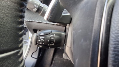 Peugeot 2008 PureTech 130 S&S EAT8 Active Pack (5)