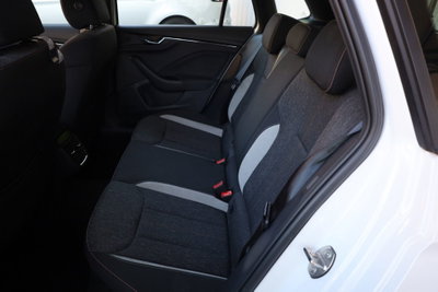 Skoda Kamiq 1.0 TSI 110 CV Dark Shade (12)