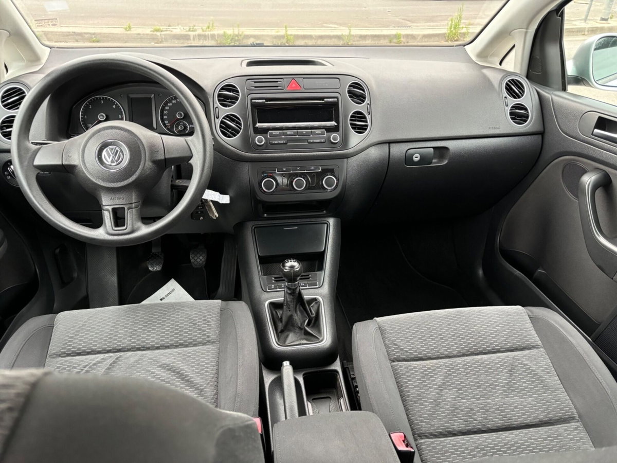 Volkswagen Golf 1.6 TDI DPF 5p. Highline (10)