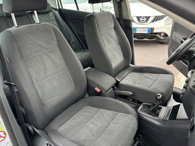 Volkswagen Golf 1.6 TDI DPF 5p. Highline (16)