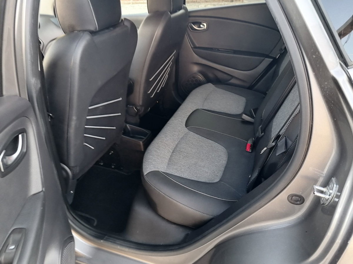 Renault Captur dCi 8V 110 CV Start&Stop Energy Sport Edition (16)