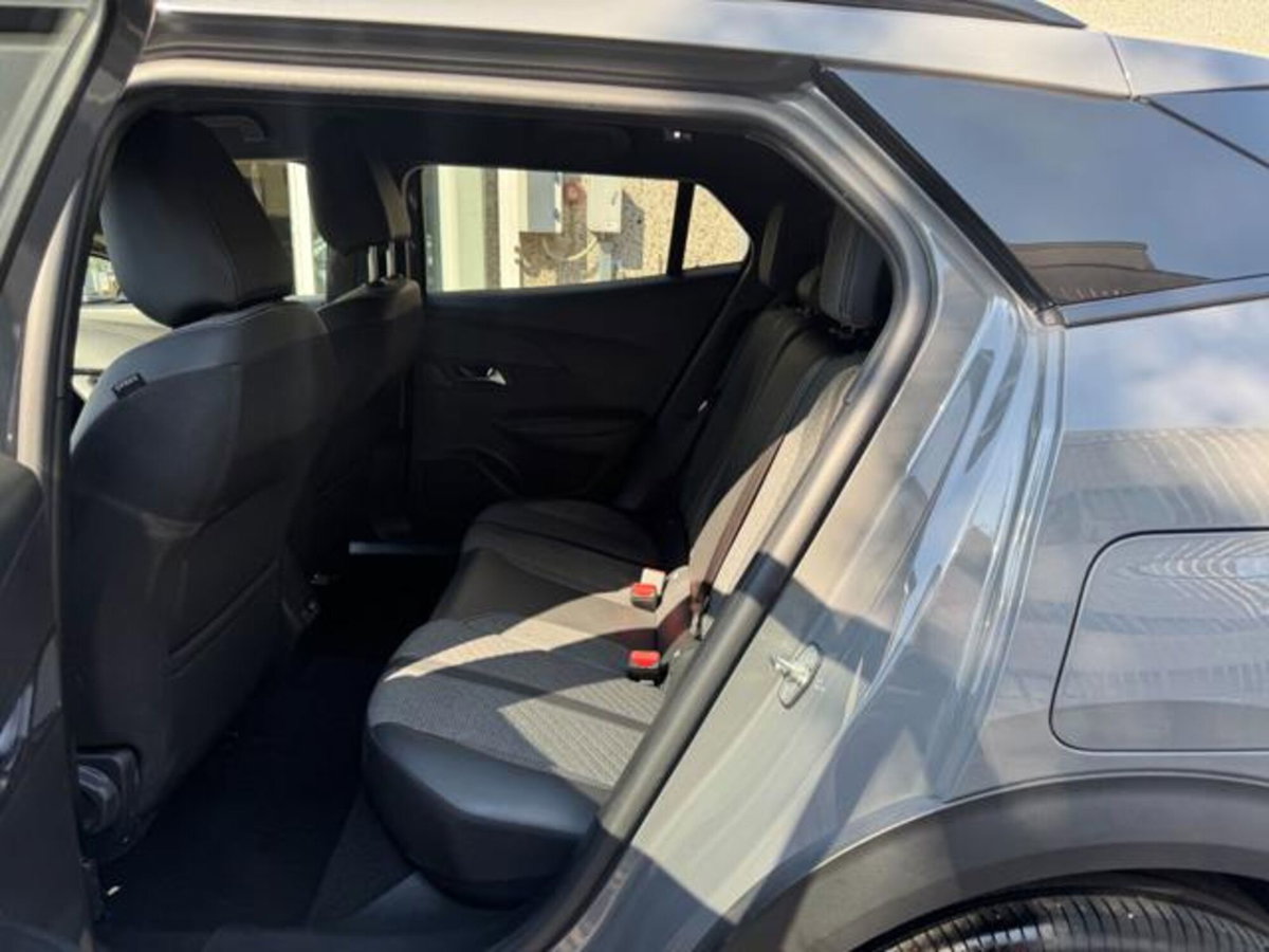 Peugeot 2008 PureTech 130 S&S EAT8 Allure Pack (8)