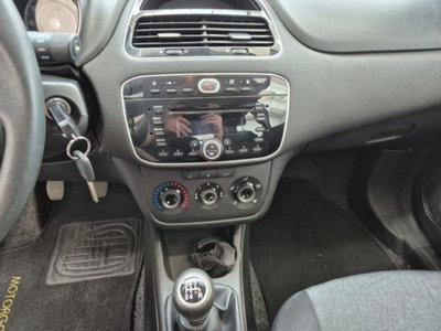 Fiat Punto 1.4 8V 5 porte Easypower Street (12)
