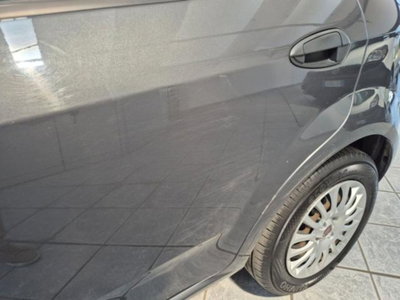 Fiat Punto 1.4 8V 5 porte Easypower Street (16)