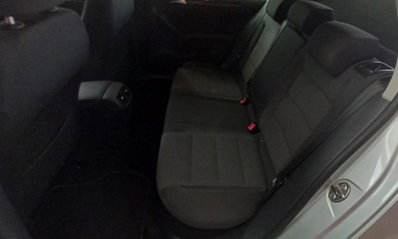 Volkswagen Golf 1.6 TDI DPF 5p. BlueMotion (10)