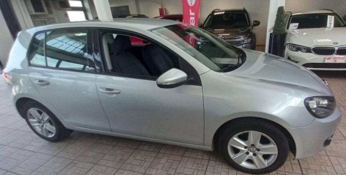 Volkswagen Golf 1.6 TDI DPF 5p. BlueMotion (2)