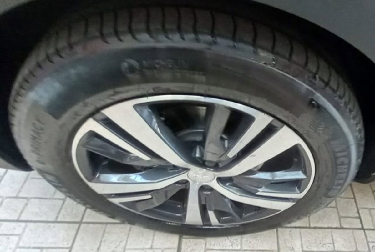 Peugeot 3008 BlueHDi 130 S&S EAT8 Active Pack (15)