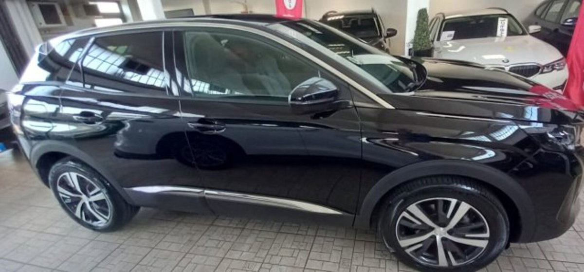 Peugeot 3008 BlueHDi 130 S&S EAT8 Active Pack (2)