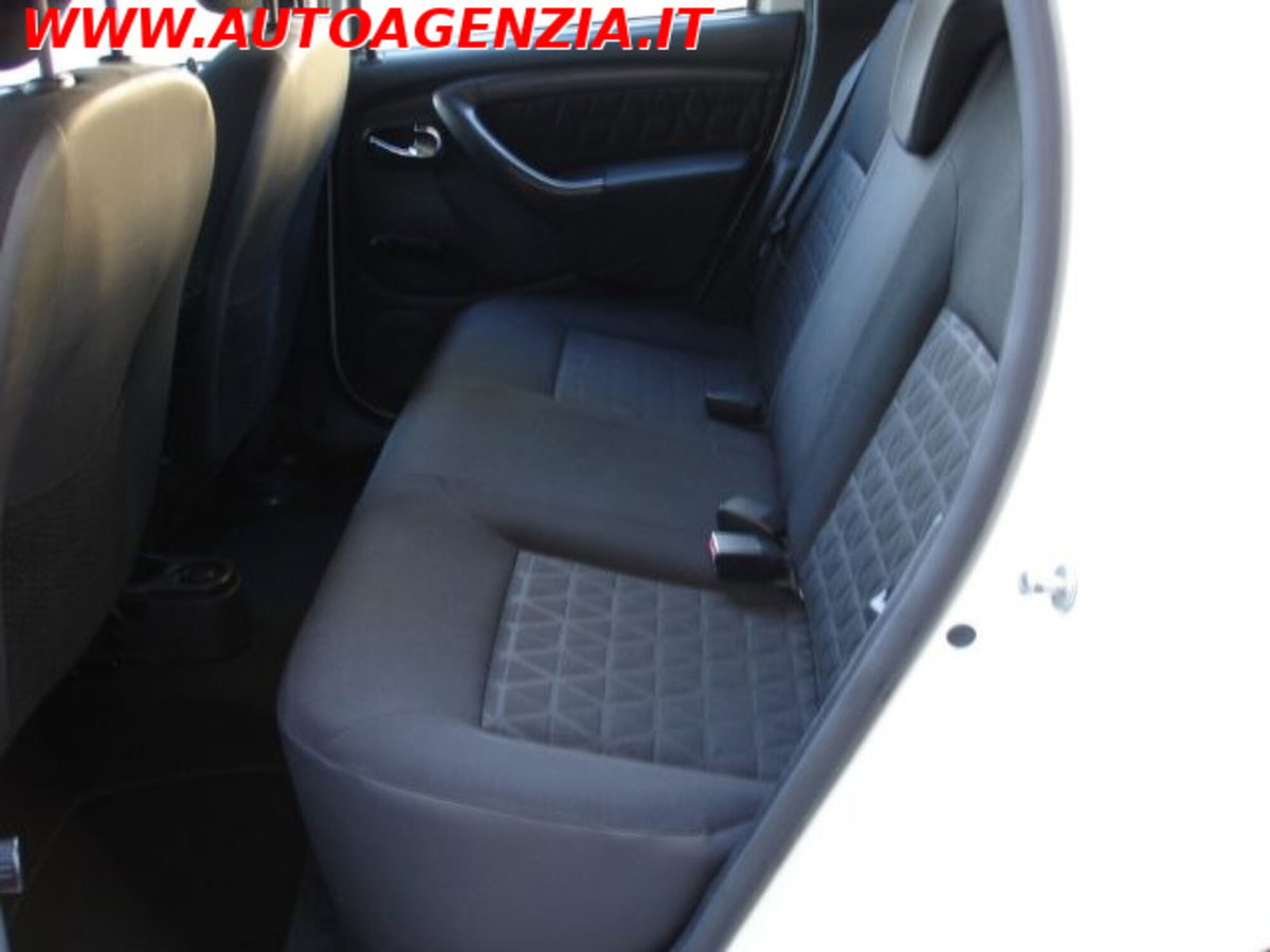 Dacia Duster 1.5 dCi 110CV 4x2 Lauréate (11)