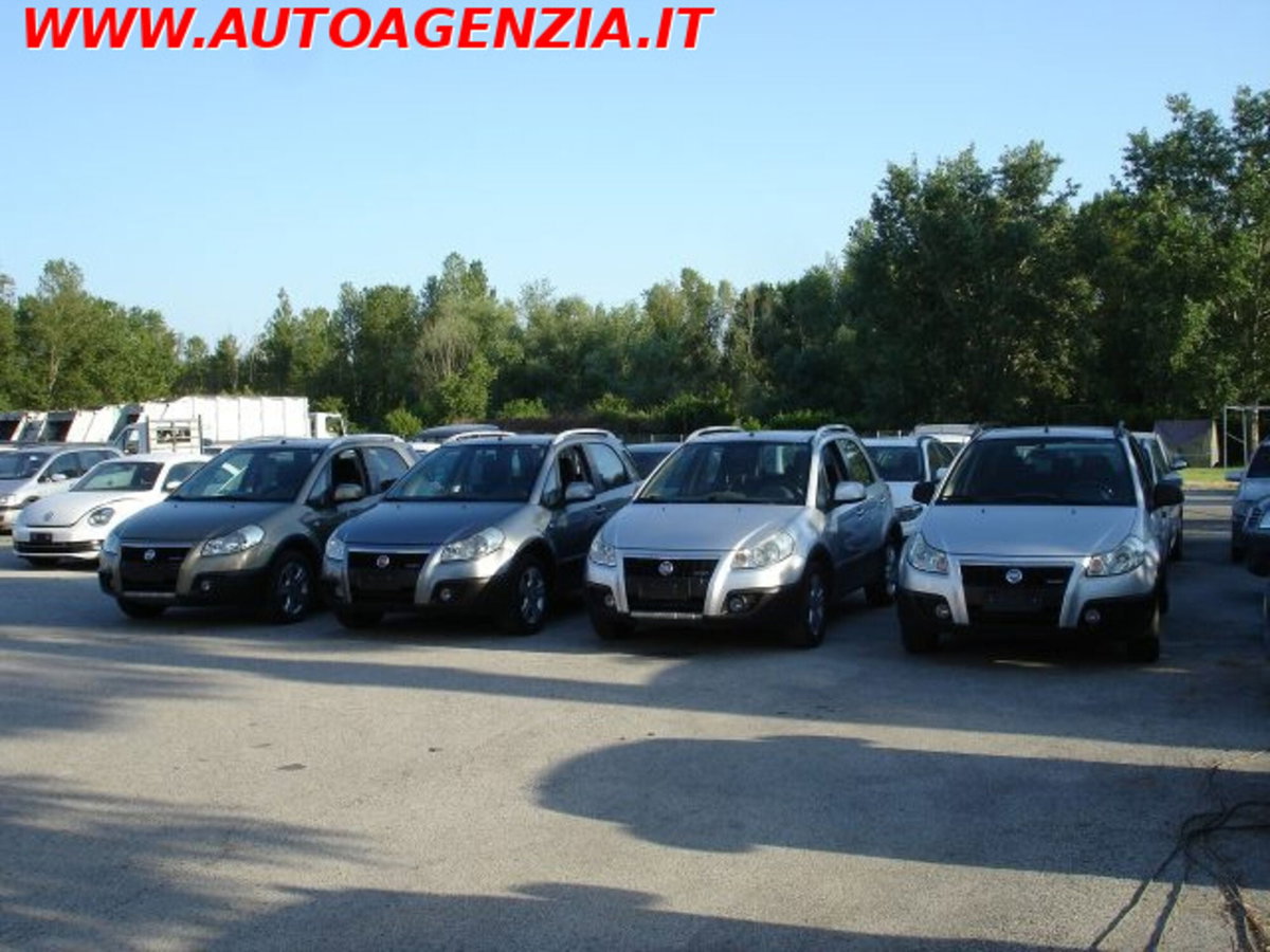 Fiat Sedici 1.9 MJT 4x4 Dynamic (14)