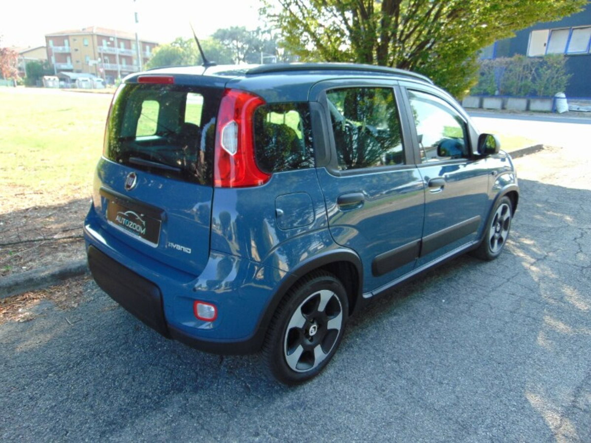 Fiat Panda 1.0 FireFly S&S Hybrid City Cross (11)