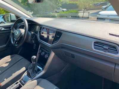 Volkswagen T-Roc 1.6 TDI SCR Style BlueMotion Technology (12)