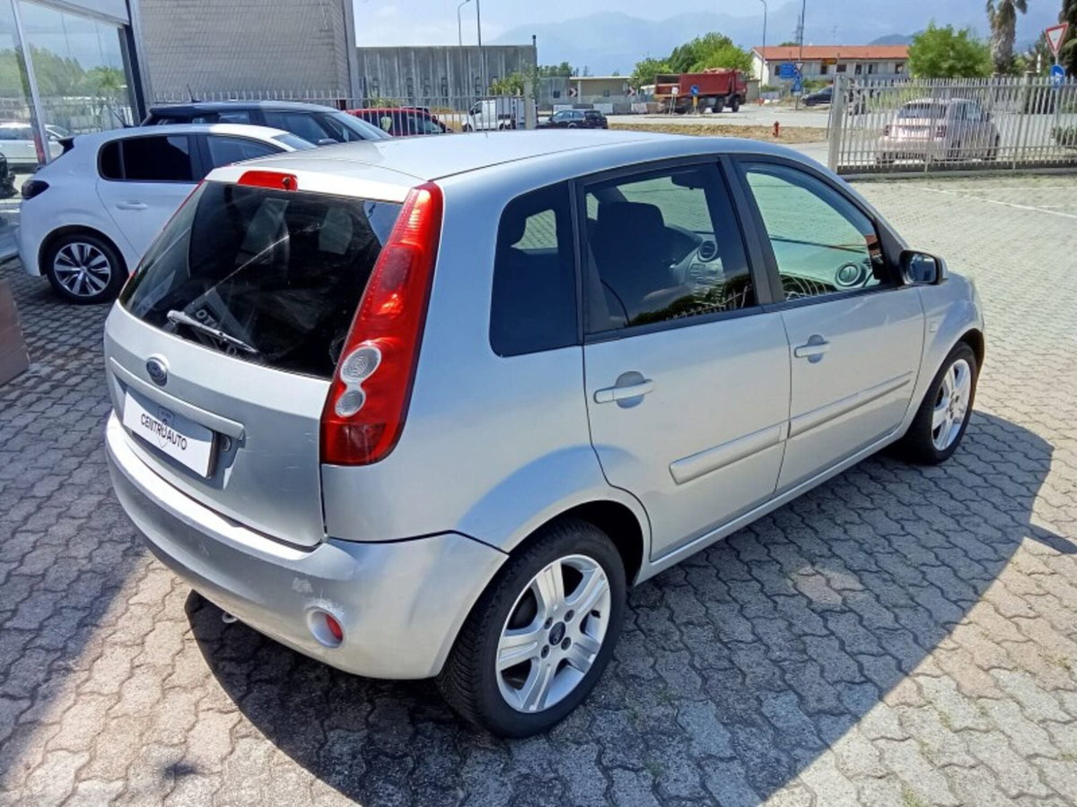 Ford Fiesta 1.2 16V 5p. Clever (3)