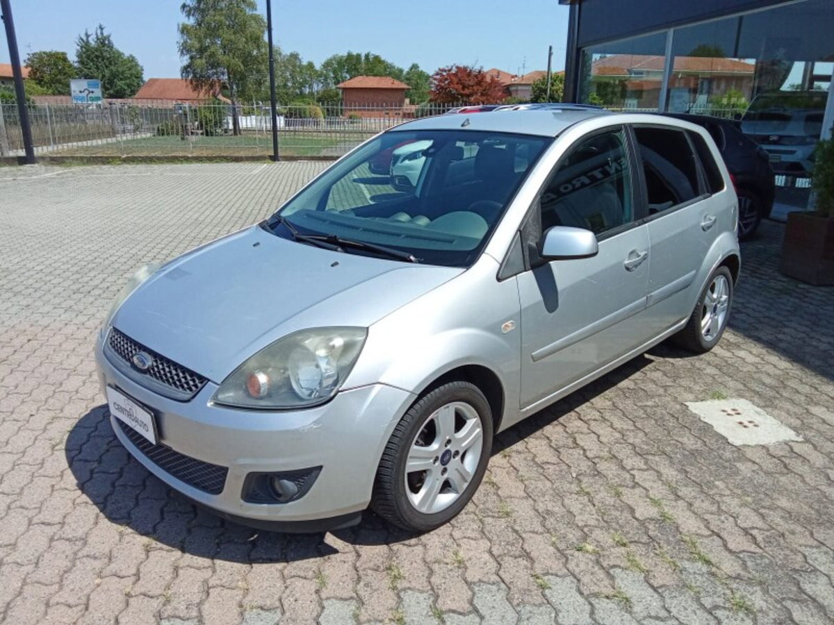 Ford Fiesta 1.2 16V 5p. Clever (7)