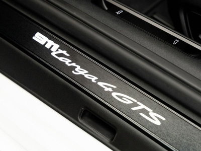 Porsche 911 Cabrio Targa 3.0 4 GTS (11)
