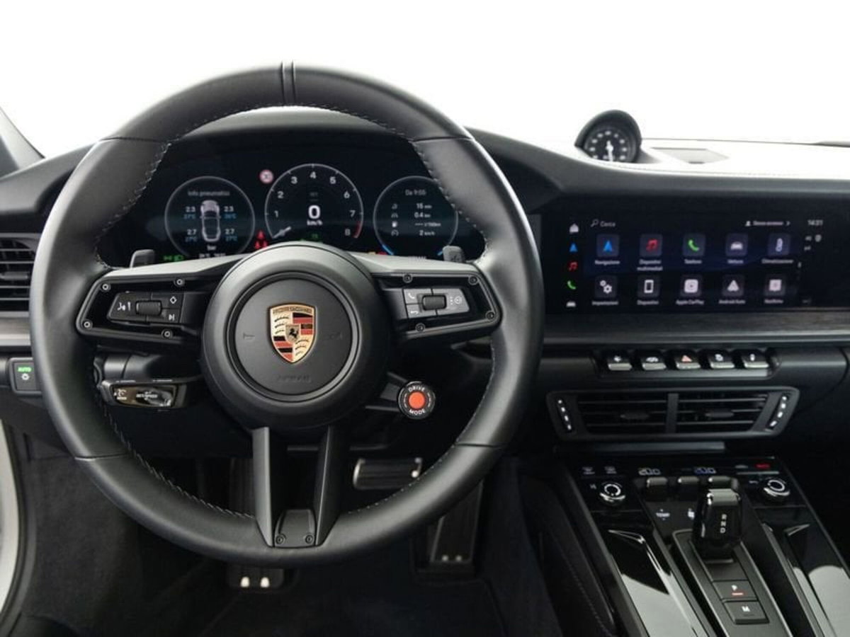 Porsche 911 Cabrio Targa 3.0 4 GTS (9)