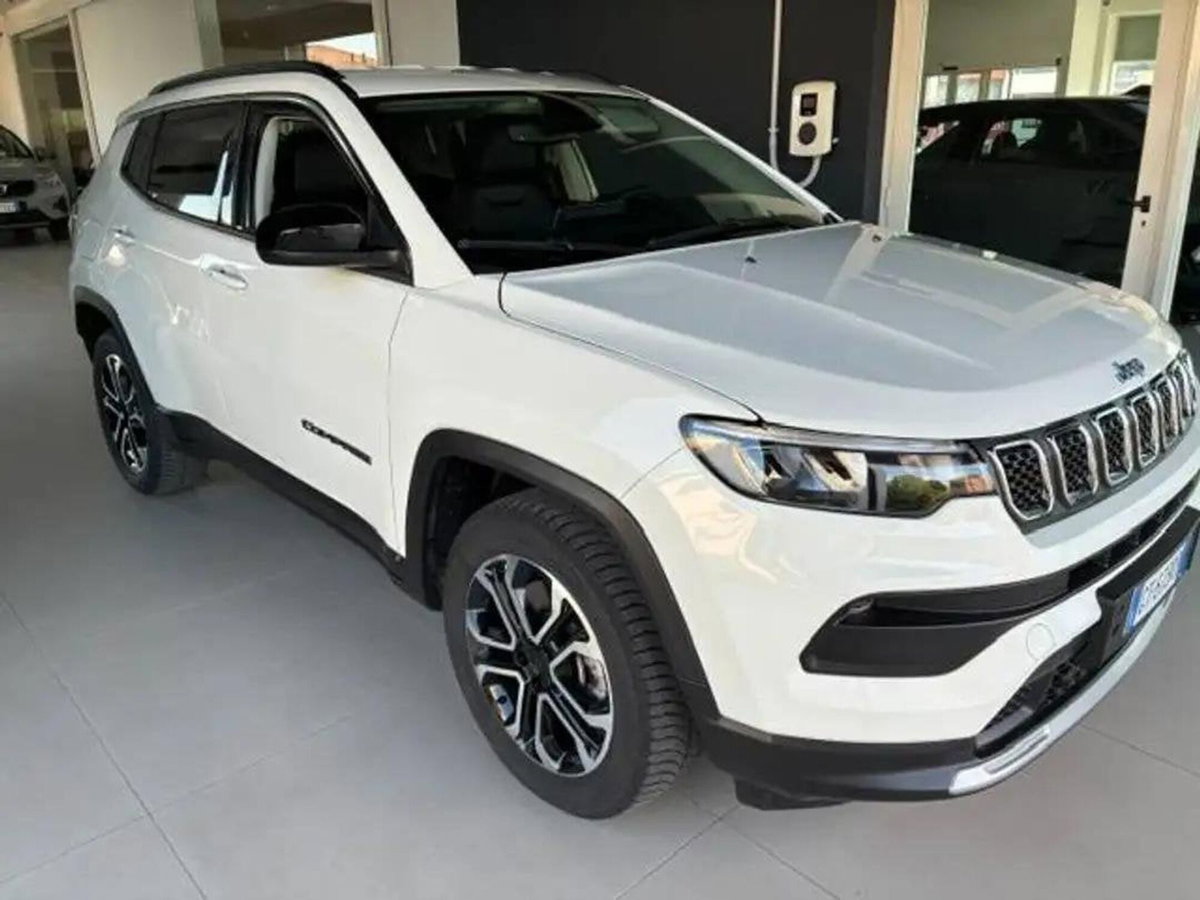 Jeep Compass 1.3 T4 190CV PHEV AT6 4xe Limited (3)
