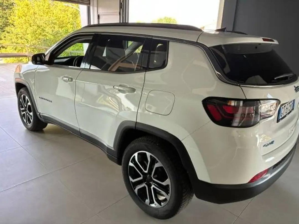 Jeep Compass 1.3 T4 190CV PHEV AT6 4xe Limited (5)