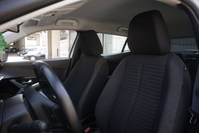 Peugeot 2008 PureTech 130 S&S EAT8 Active Pack (16)