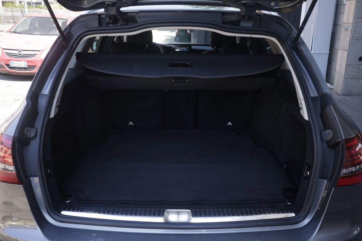 Mercedes-Benz Classe C Station Wagon 220 d 4Matic Auto Sport (19)