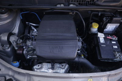 Lancia Ypsilon 1.2 Versus (18)