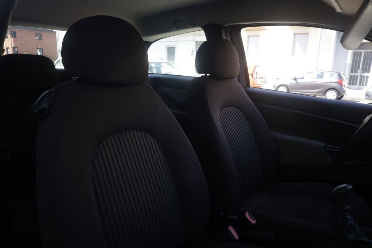 Lancia Ypsilon 1.2 Versus (6)