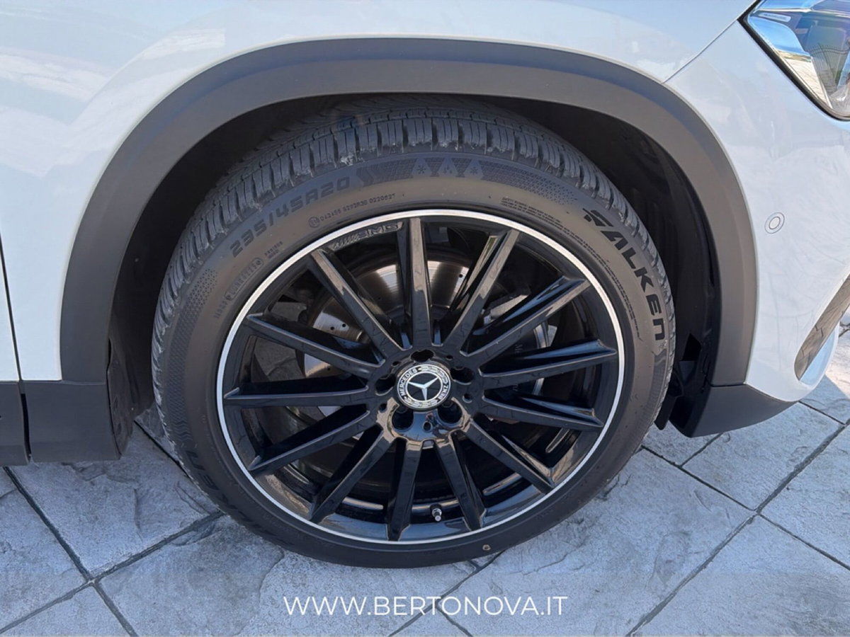 Mercedes-Benz GLA SUV 200 d AMG Line Premium Plus 4matic auto (17)