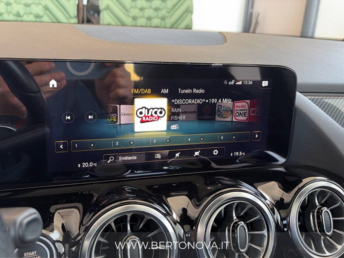 Mercedes-Benz GLA SUV 200 d AMG Line Premium Plus 4matic auto (6)