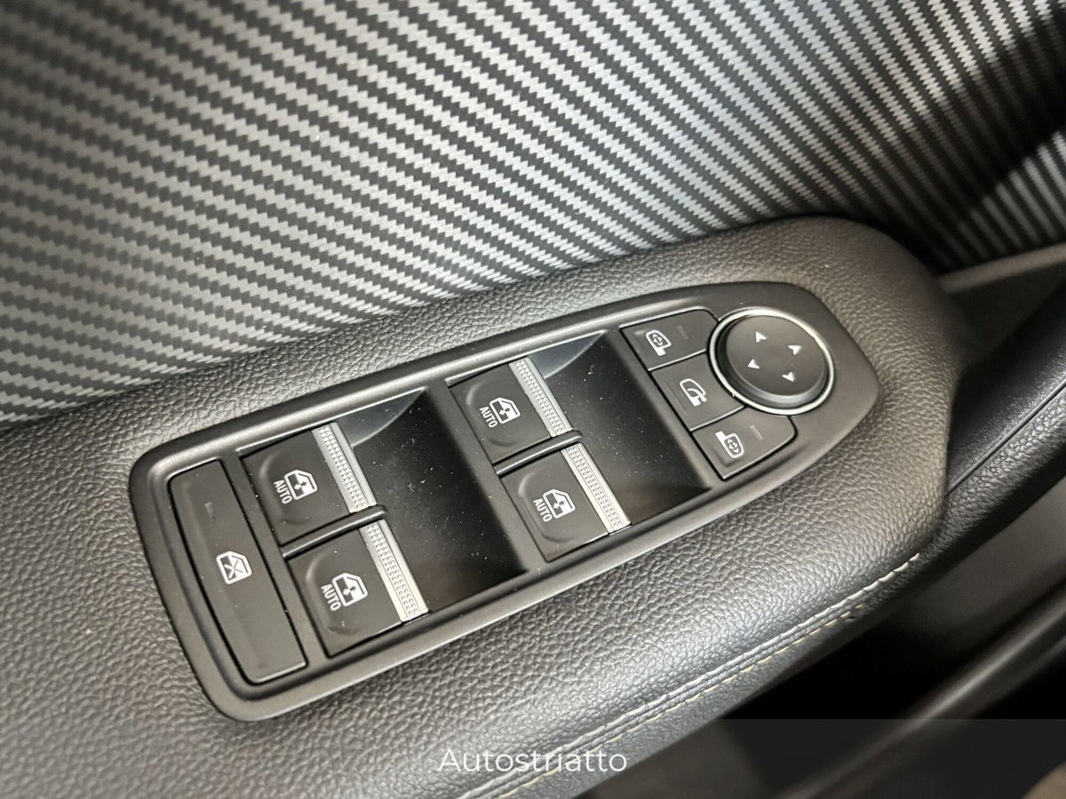 Renault Captur Full Hybrid E-Tech 145 CV Engineered (15)