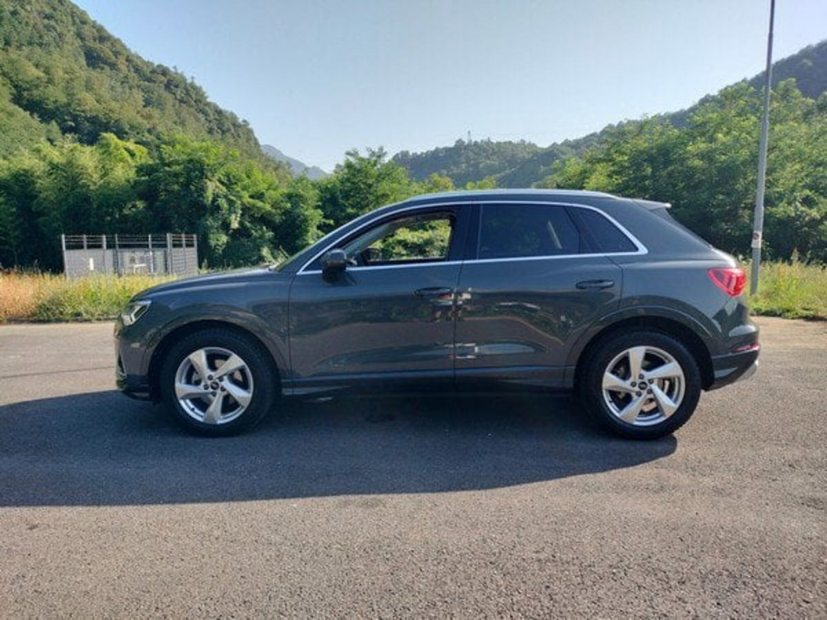 Audi Q3 35 TDI quattro S tronic Business Advanced (5)
