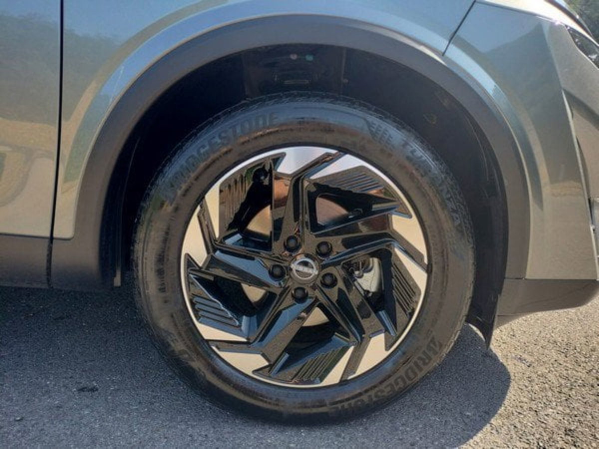 Nissan Qashqai 1.3 mhev N-Connecta 2wd 140cv (9)