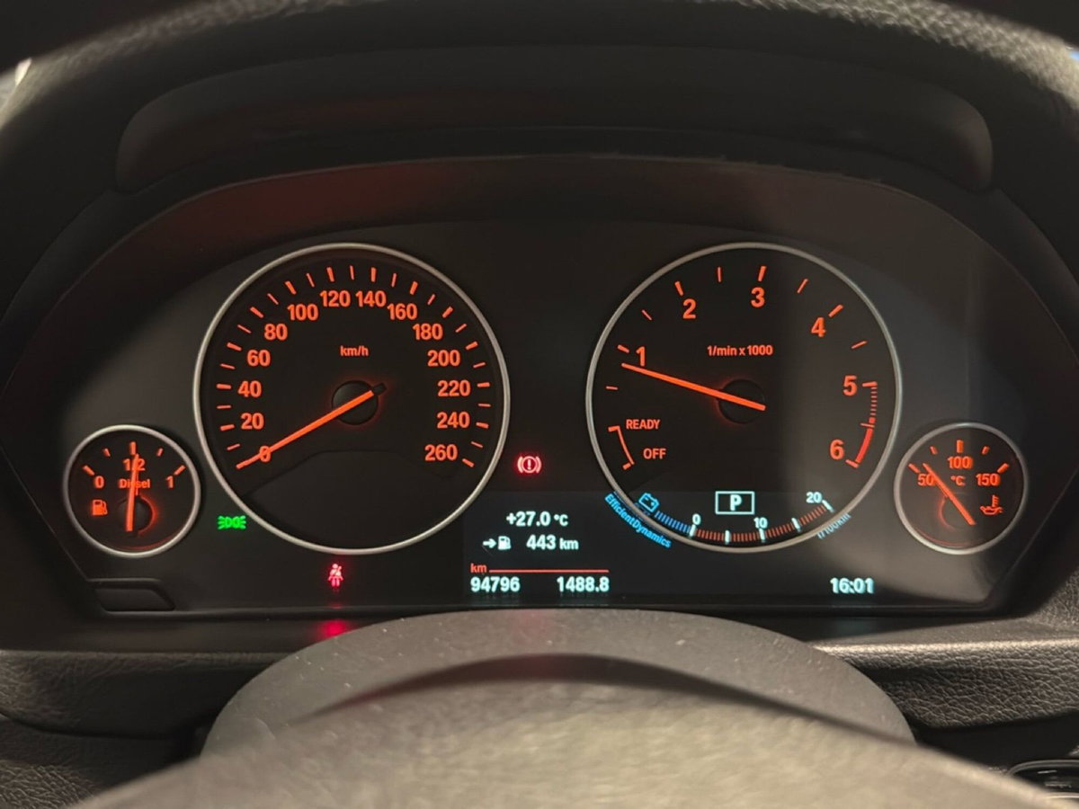 BMW Serie 3 Touring 320d (10)