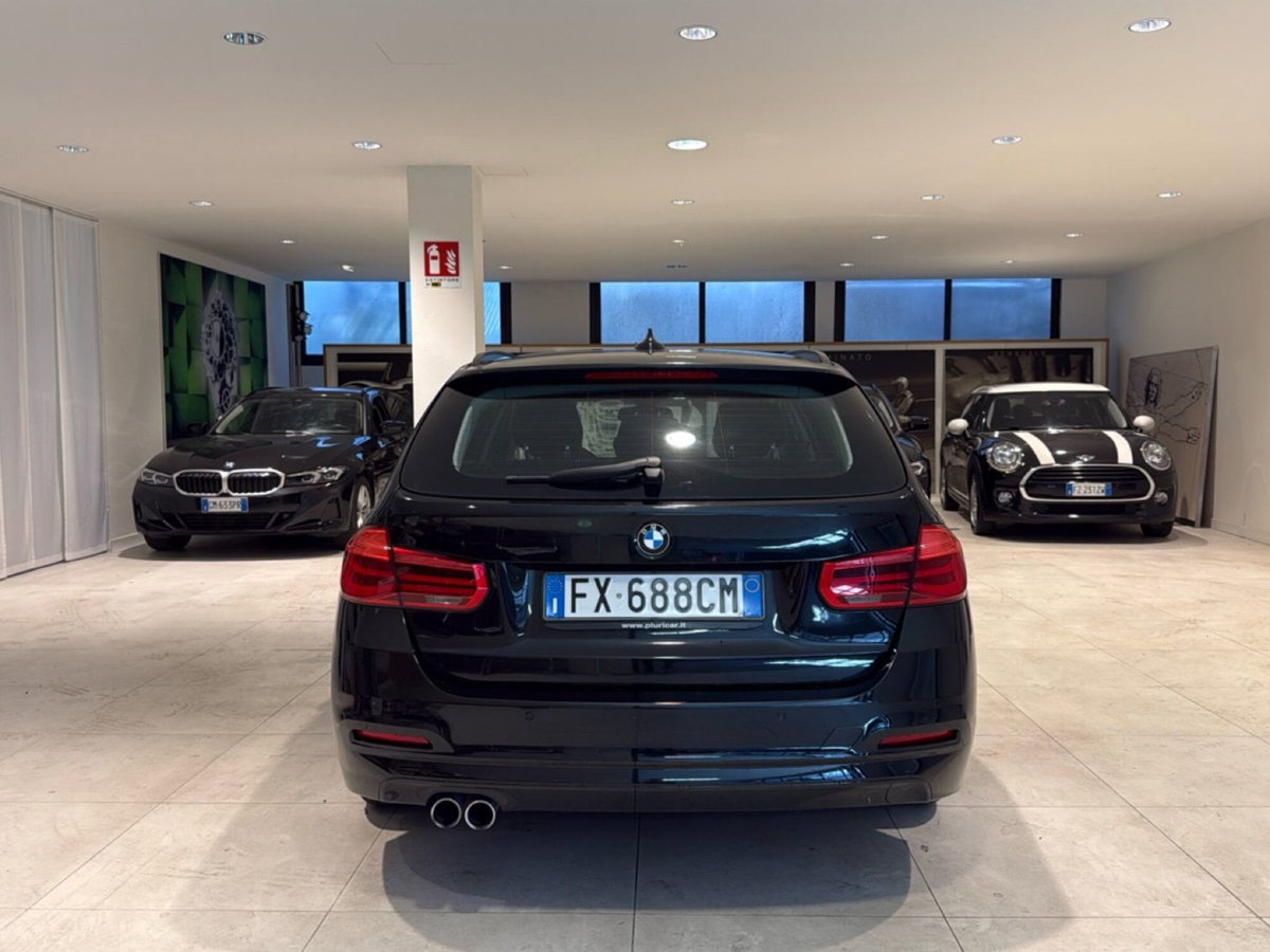 BMW Serie 3 Touring 320d (16)