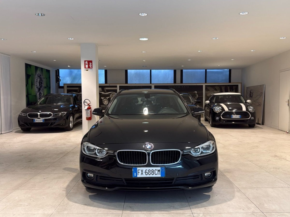 BMW Serie 3 Touring 320d (17)