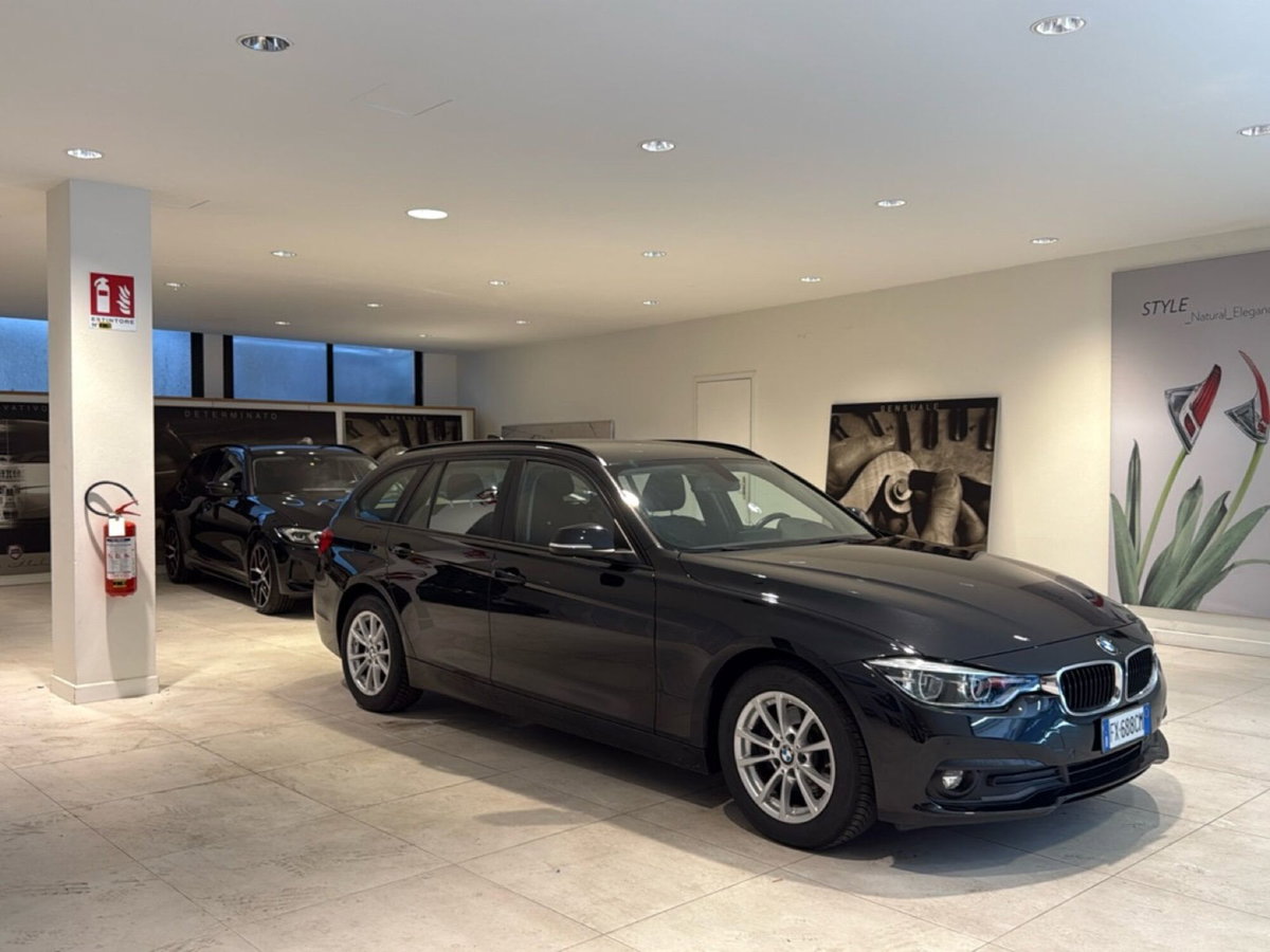 BMW Serie 3 Touring 320d (2)