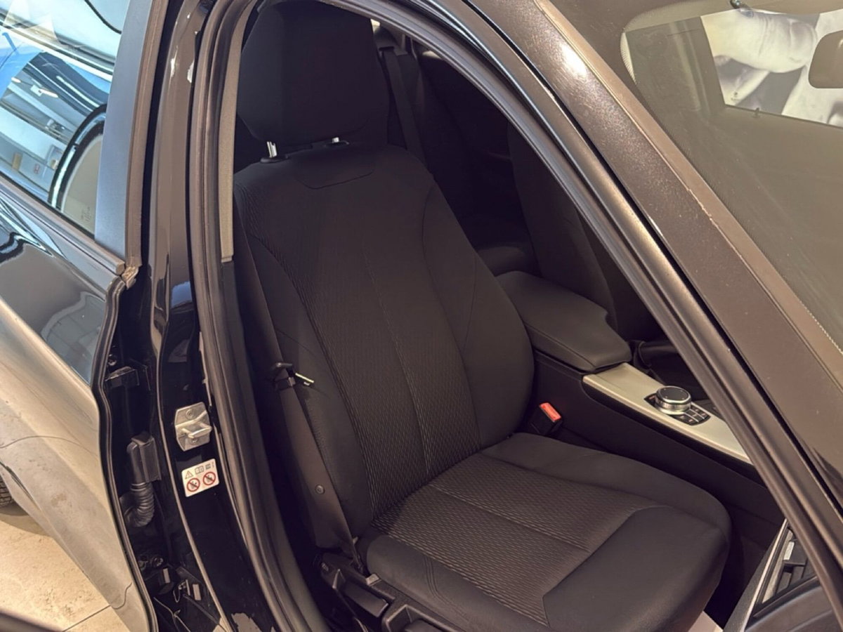 BMW Serie 3 Touring 320d (5)