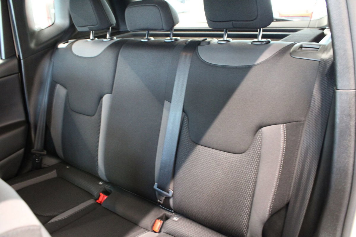 Jeep Renegade 1.3 T4 190CV PHEV 4xe AT6 Limited (11)