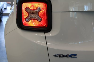 Jeep Renegade 1.3 T4 190CV PHEV 4xe AT6 Limited (7)